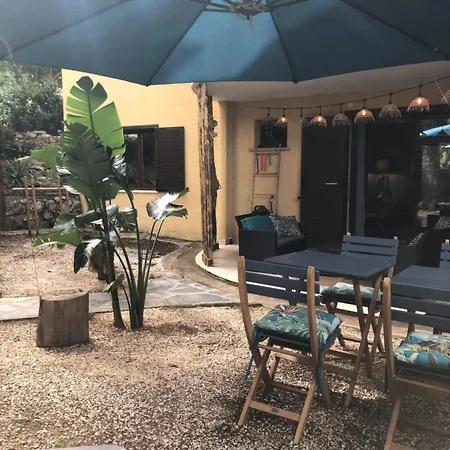Rez De Jardin アパート