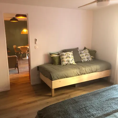 Rez De Jardin Apartment